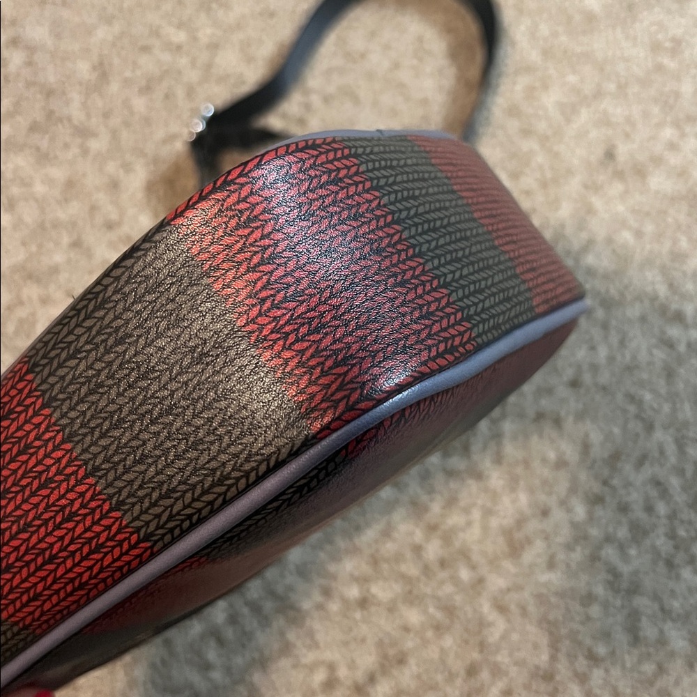 🎃 BUCKLE-DOWN Freddy Krueger Ready or Not Crossbody Bag. NWOT - Picture 9 of 10